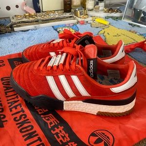 Adidas X Alexander wang size 41 1/2  come with dust tote bag.   Red hot color